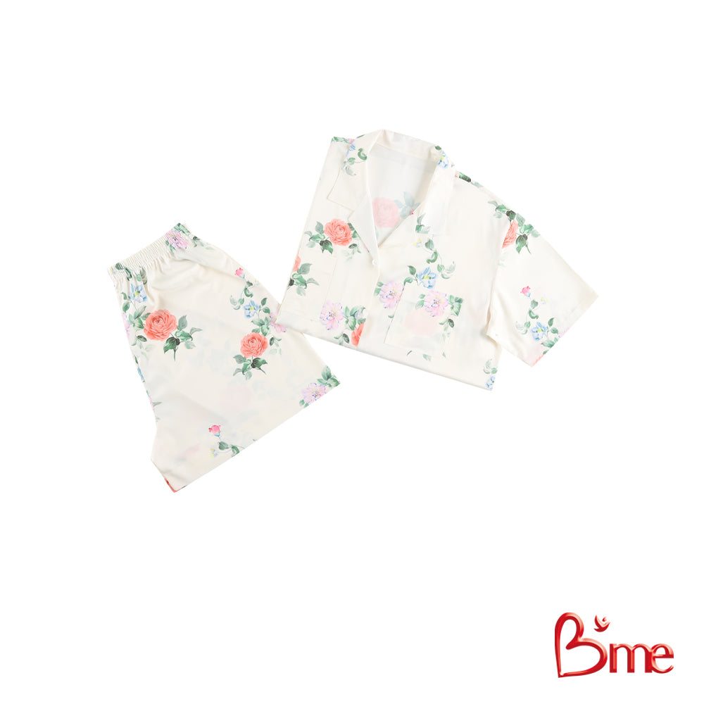 B'me ชุดนอนเสื้อแขนพร้อมกางเกงขาสั้น คอฮาวาย รุ่น ME8826 มี 2 สี สีชมพู สีครีม M.6.26